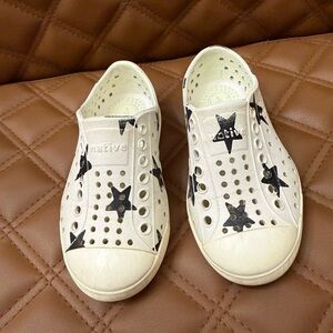 Native Toddler Shoes size 8